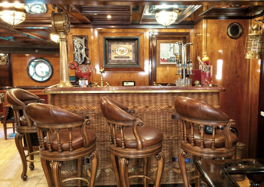 A full-scale restoration of the "Novaya" yacht, blending historic elegance with modern craftsmanship