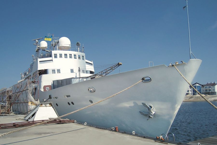 Luxurious cabin design for the "PITSUNDA" yacht